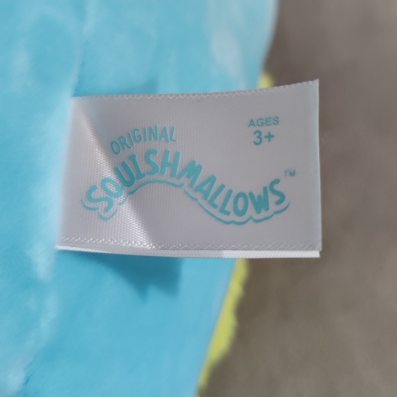 Squishmallows 2021 "Vanessa" The Red Panda Plushie - Picture 8 of 8